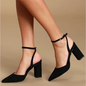 NWOT Lulu's Black Ankle Strap Heels Closed Toe Pointed Toe Size 8.5